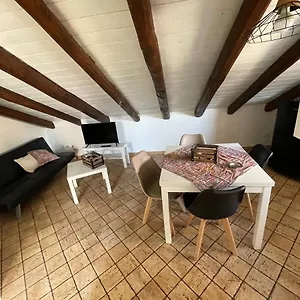 la-mansarda-dei-mori.taorminaitalyhotels.com/