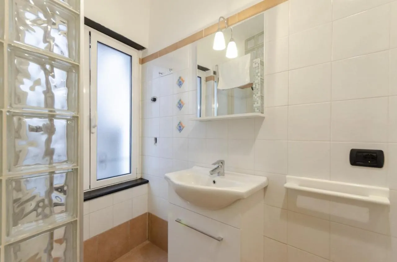 Joivy Warm Family Flat For 9, Near Porto Antico Apartment Genoa